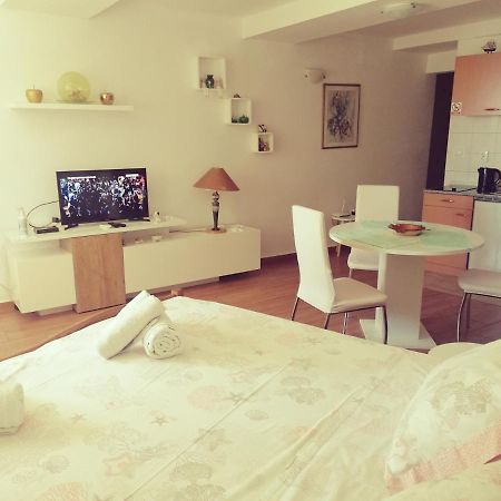 Apartment Lju On The Beach Spalato Esterno foto