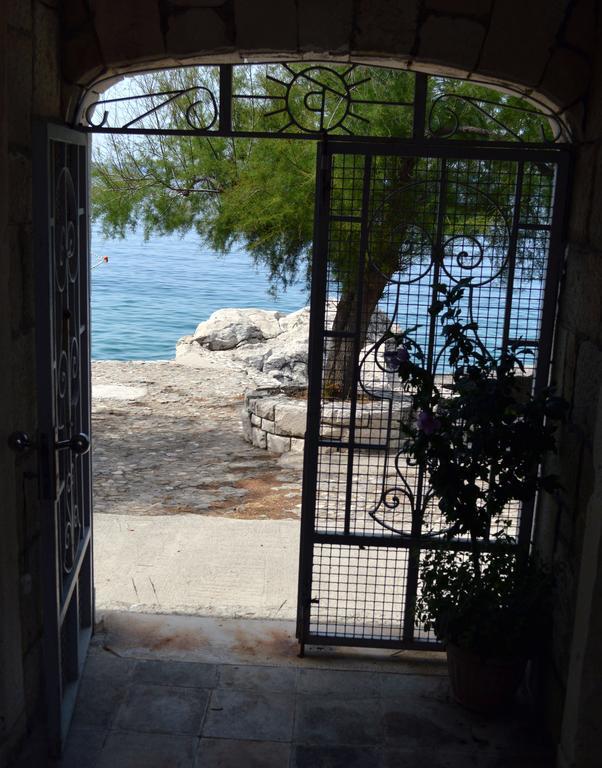 Apartment Lju On The Beach Spalato Esterno foto